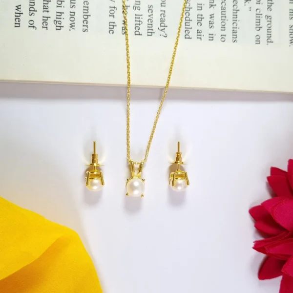 Pearl Pendant Set With Earrings