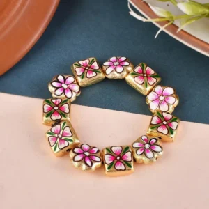 Fashion Bracelet Decorated With Flower Design
