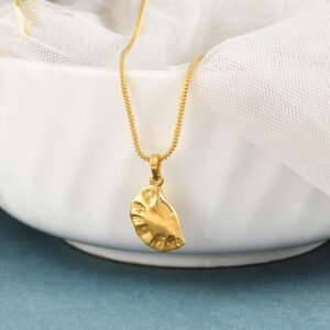 Momos Shaped Necklace with chain