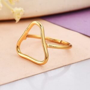Geometric Triangle Ring